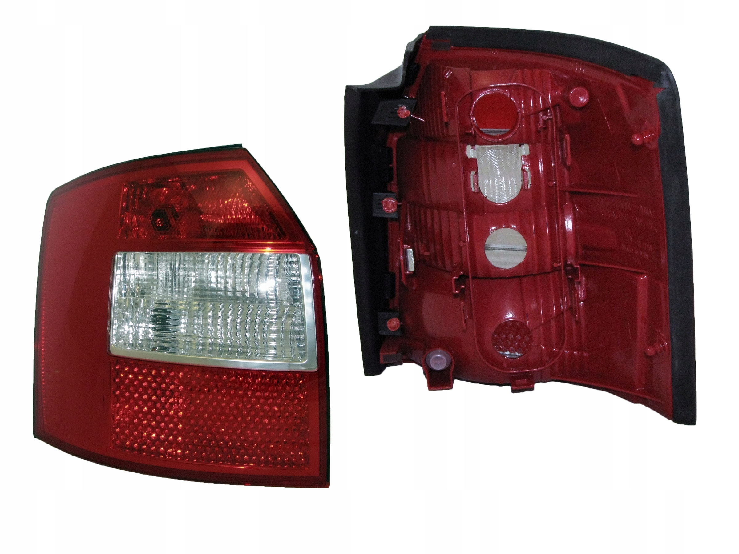 1334871E Lampa tył lewa zgodna z AUDI A4 (B6) 11.00-11.04 1334871E