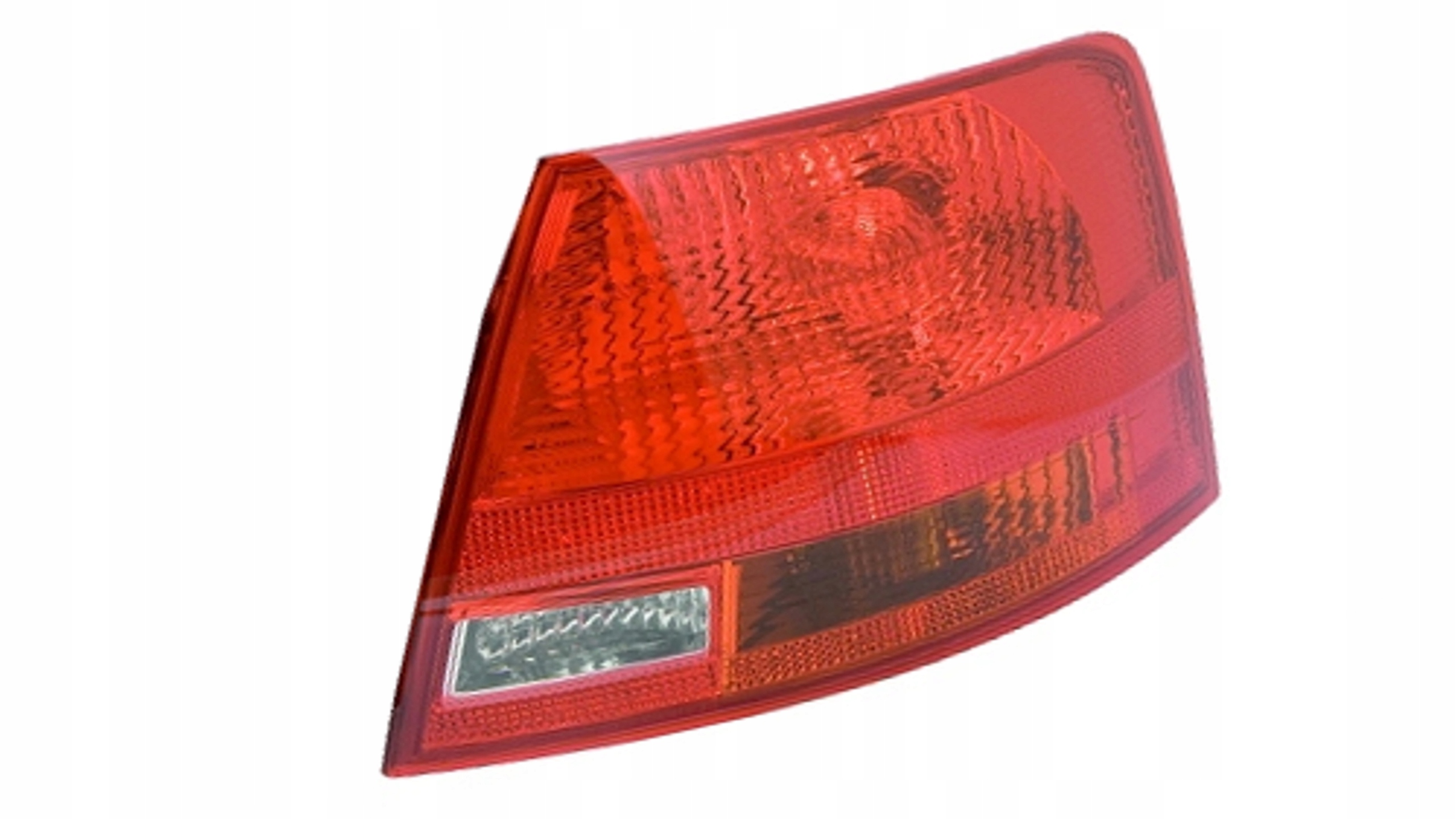 1335884E Lampa tył prawa AUDI A4 (B7) 11.04-03.08 1335884E